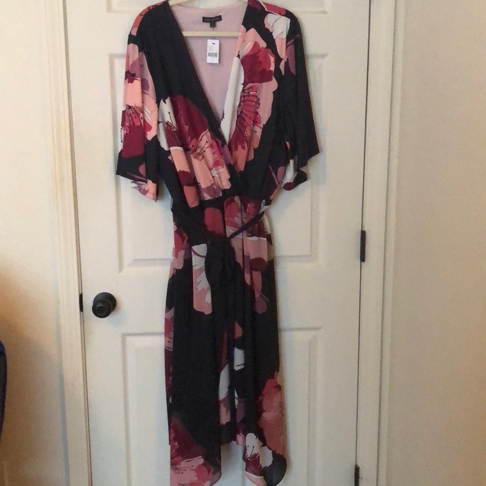 NWT Floral Wrap Midi Dress
